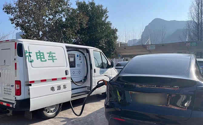 沧县汽车搭电
